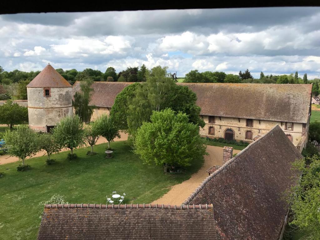 לינה וארוחת בוקר Neron La Ferme Au Colombier מראה חיצוני תמונה